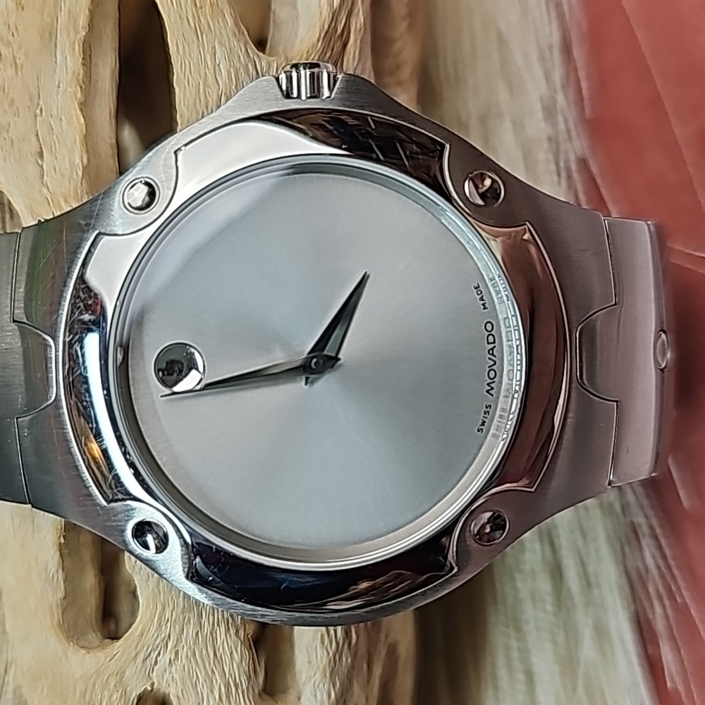 AUTHENTIC MOVADO MEN'S SE STAINLESS STEEL TIMEPIECE - Picture 3 of 16